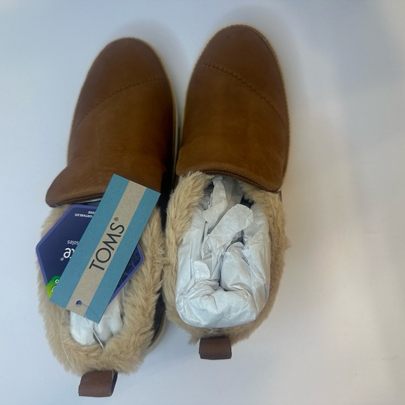 Toms Brown Fur-Lined Slip-On Sneakers - Picture 8 of 12